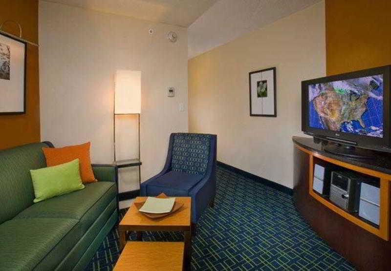 Fairfield Inn And Suites New Buffalo Oda fotoğraf